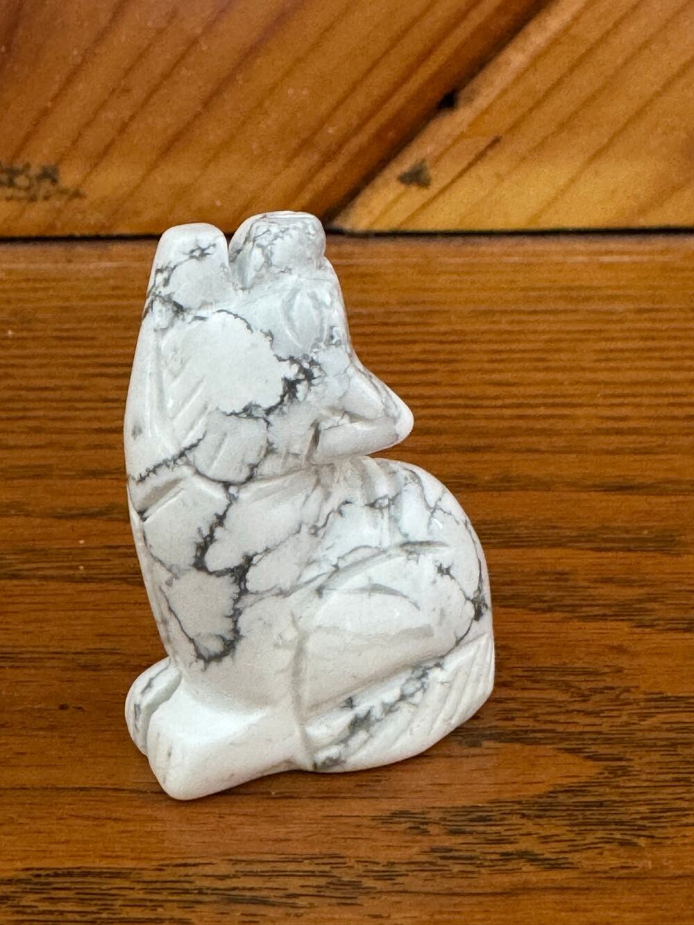 Hand Carved Howlite Wolf Figurine White Stone Animal Sculpture
